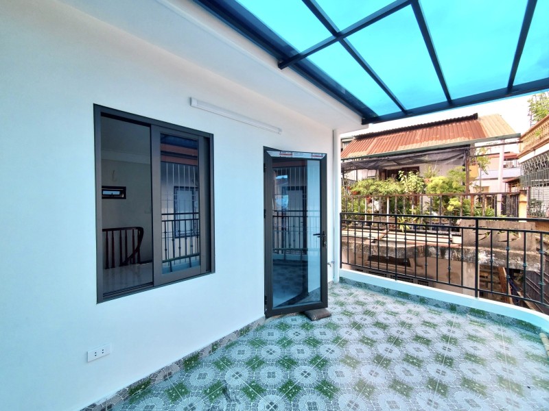 Bán nhà Khương Trung, Thanh Xuân, 30m2, 5 tầng, mặt tiền 4m, lô góc, ô tô, 5,6 tỷ