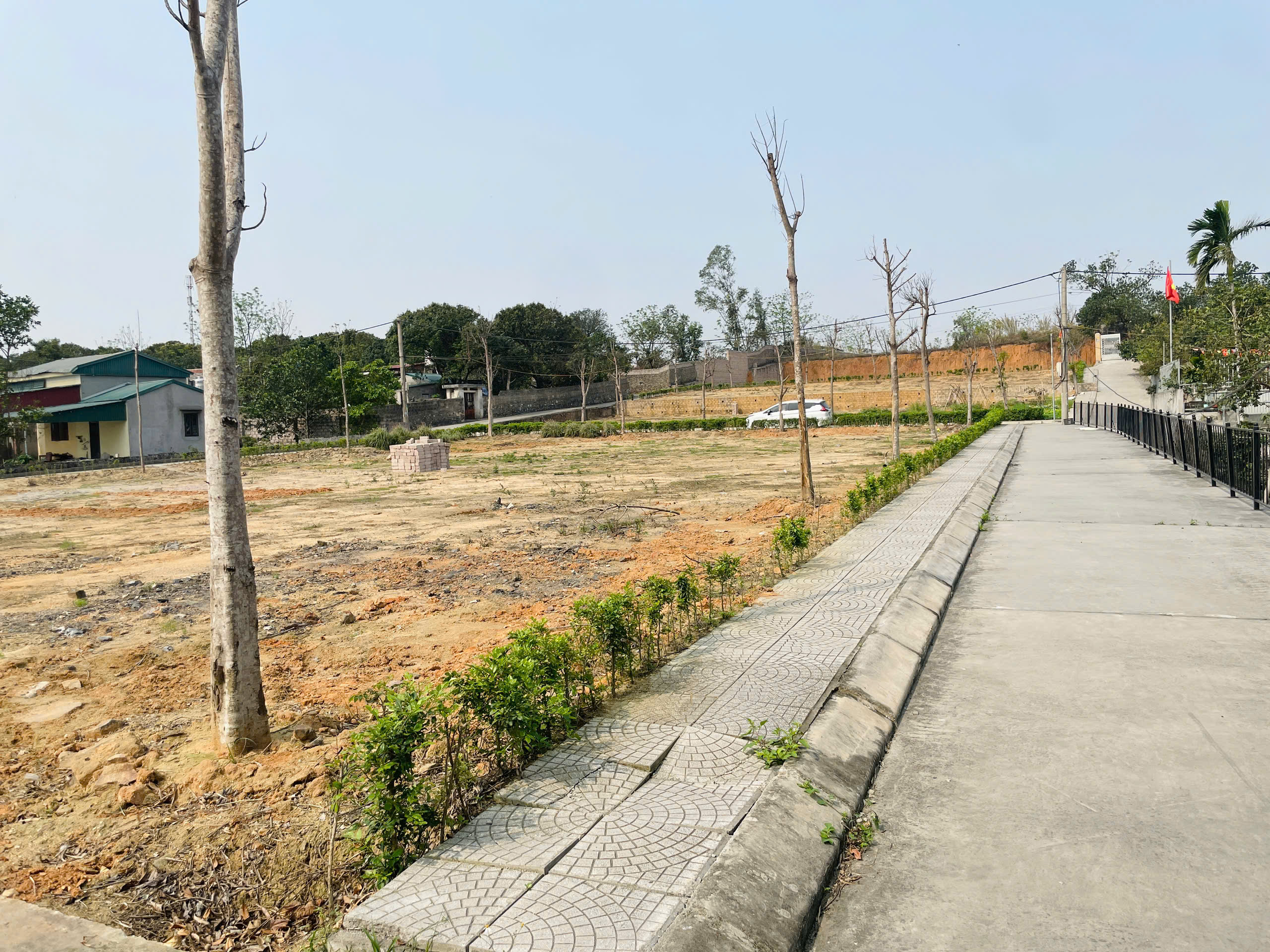 Siêu hiếm đất Đông Triều, 2 mặt thoáng, 2 ô tô tránh, diện tích 70m2, chỉ 600 triệu