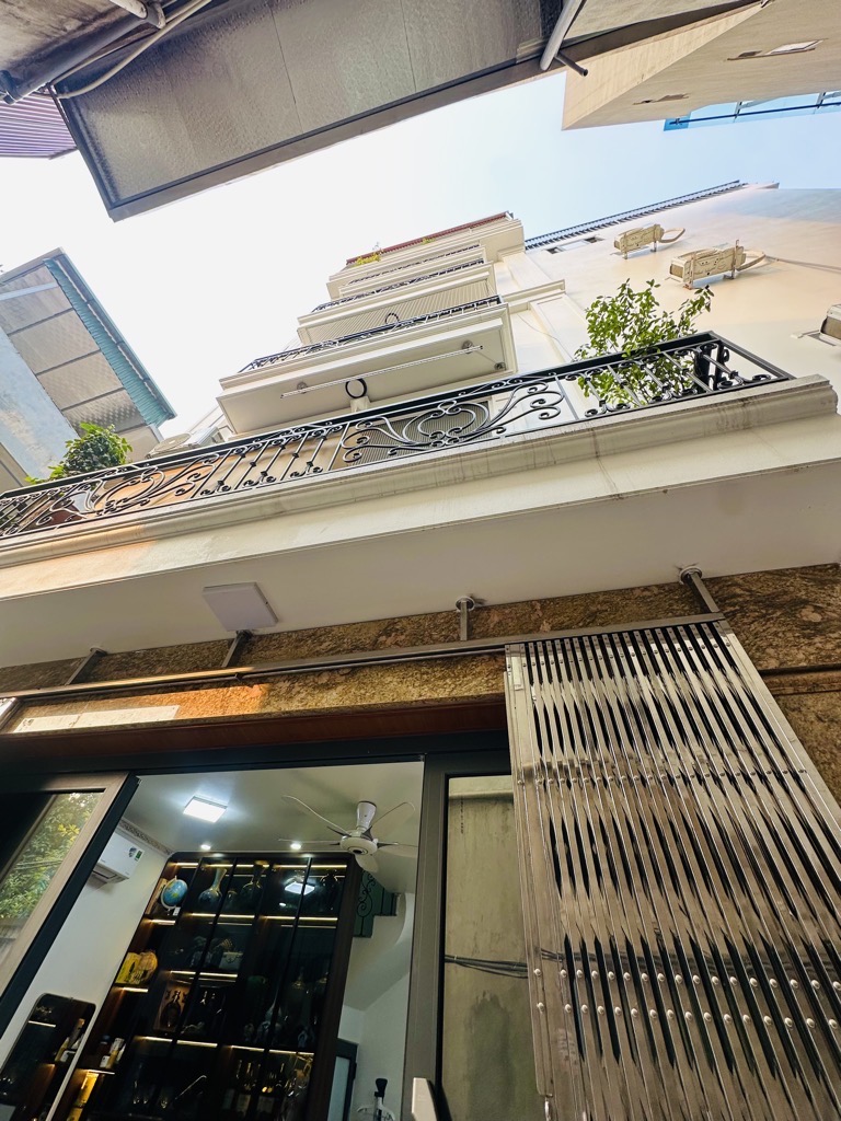 Bán nhà phố Nguyễn Chính, Hoàng Mai, Hà Nội 30m2 x 6 tầng x mặt tiền 5m