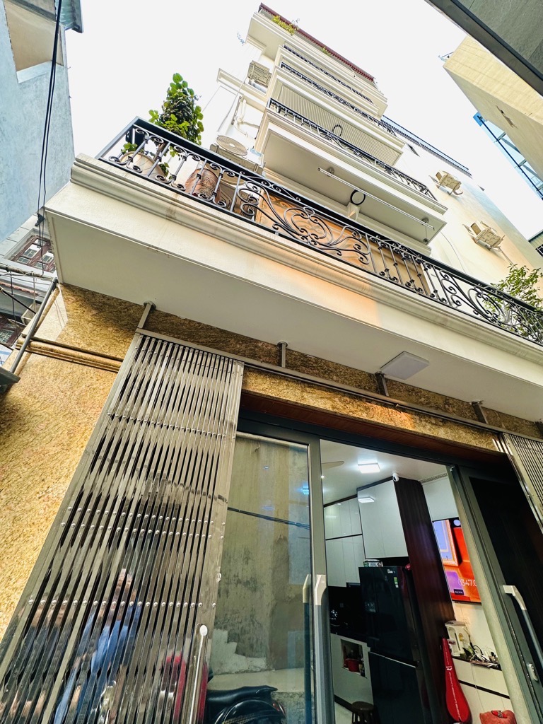 Bán nhà phố Nguyễn Chính, Hoàng Mai, Hà Nội 30m2 x 6 tầng x mặt tiền 5m