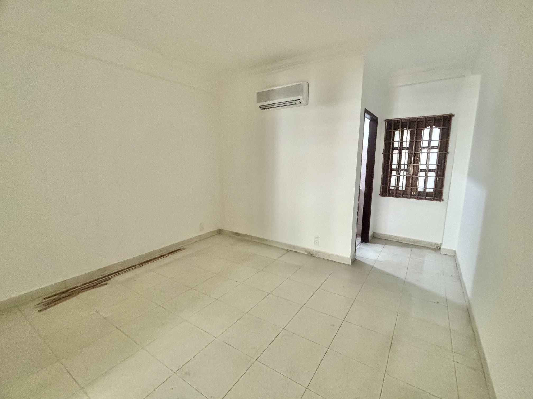 Cho thuê rẻ nhà vị trí đẹp 4m x 17.5m Điện Biên Phủ, Quận 3, thành phố Hồ Chí Minh