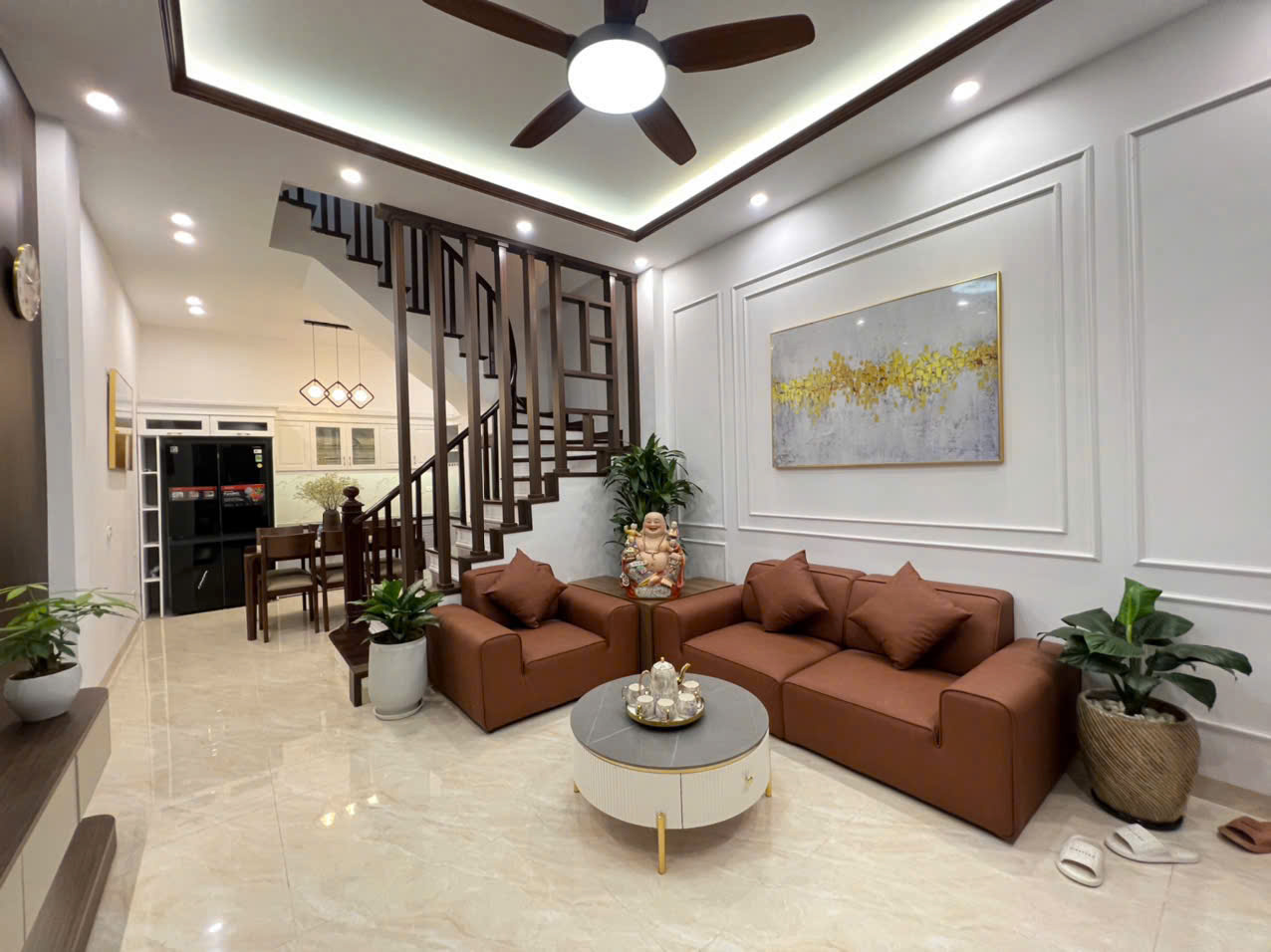 Bán nhà khu Lò Đúc, ở luôn, ngõ thông, kinh doanh, ô chờ thang máy, diện tích 38m2, giá chỉ 7,6 tỷ
