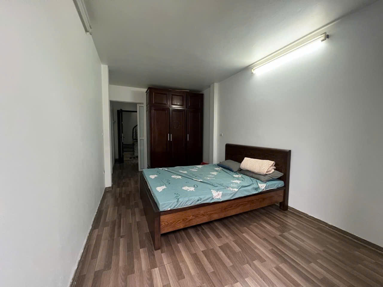 Bán nhà khu Lò Đúc, ở luôn, ngõ thông, kinh doanh, ô chờ thang máy, diện tích 38m2, giá chỉ 7,6 tỷ