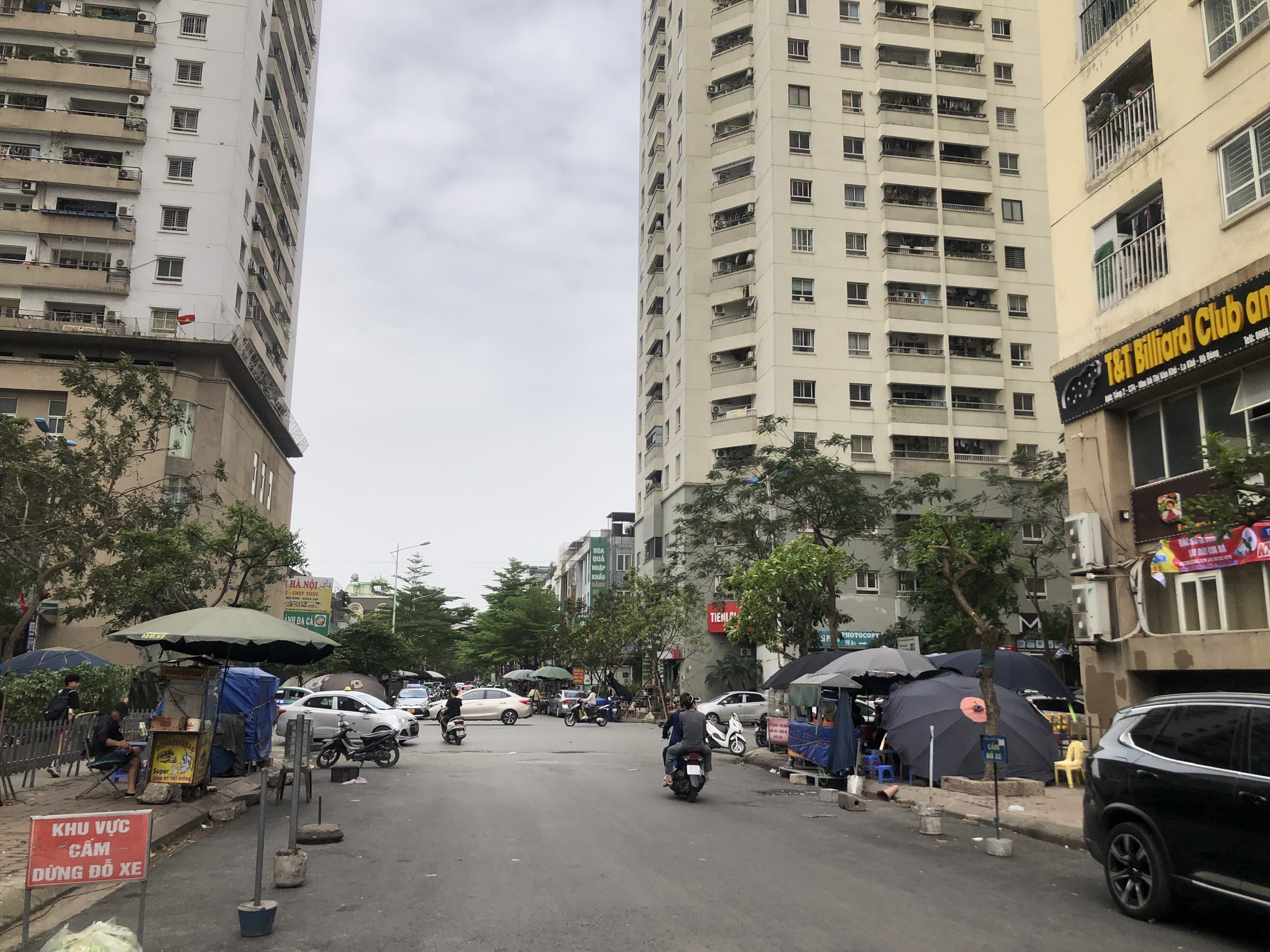 Bán nhà khu đô thị Văn Khê, trục đường chính kinh doanh, ngay chân chung cư