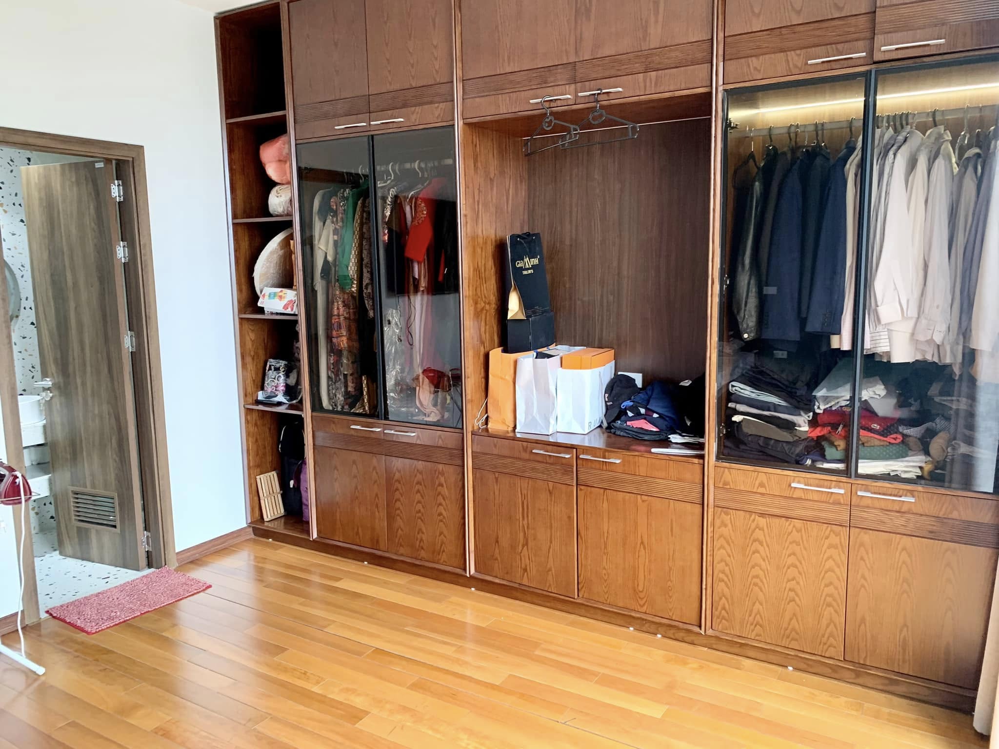 Bán liền kề Vinhomes Green Bay, 5 tầng thang máy, có hầm, hoàn thiện đẹp