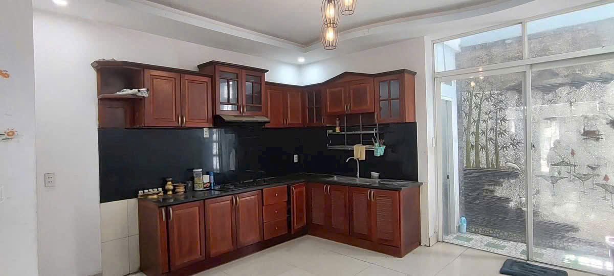 Bán nhà 5 tầng hẻm 256 Phan Huy Ích ngang 4,5m 77m2 thẳng trục gần Emart 2 chỉ 8,8 tỷ