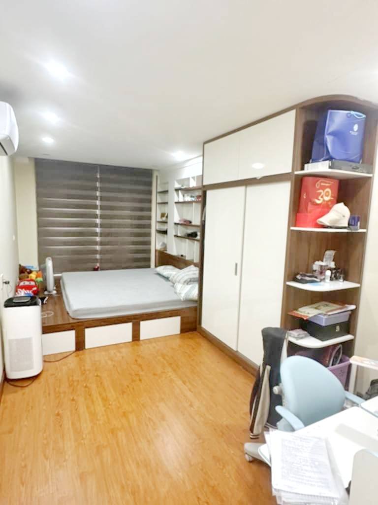 Bán nhà Hoàng Cầu, 6 tầng thang máy, trung tâm Đống Đa