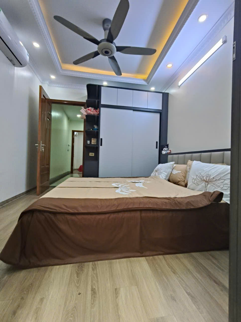 Bán nhà ở luôn, Nguyễn An Ninh, ngõ nông, gần phố, diện tích 47m2, giá chỉ 8,8 tỷ