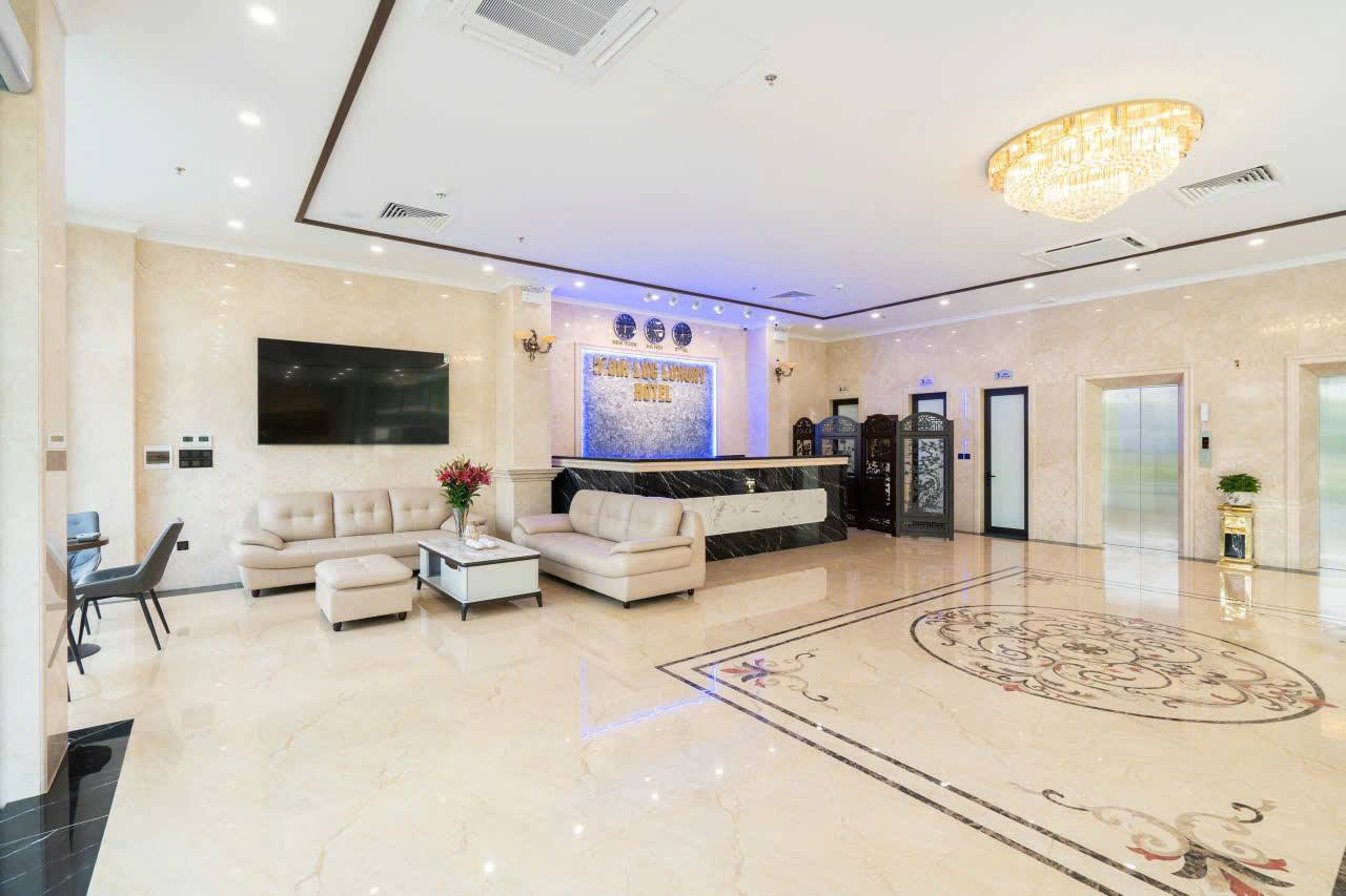 Khách sạn Hạ Long 12 tầng lô góc, viên kim cương giữa lòng Hạ Long, bể bơi vô cực