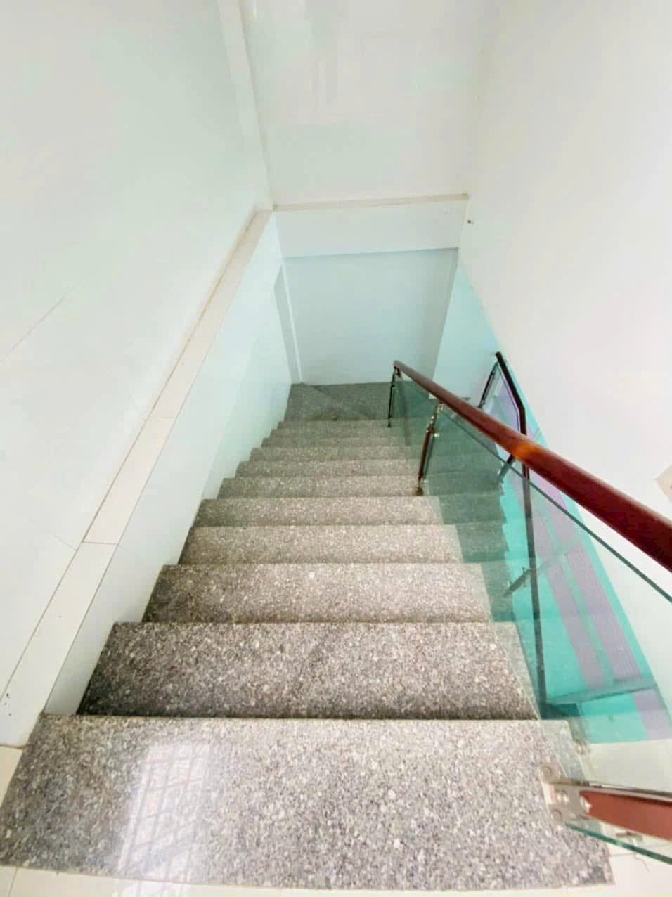 Cho thuê nhà trệt, lầu, mặt tiền Nguyễn Văn Cừ nối dài, An Khánh