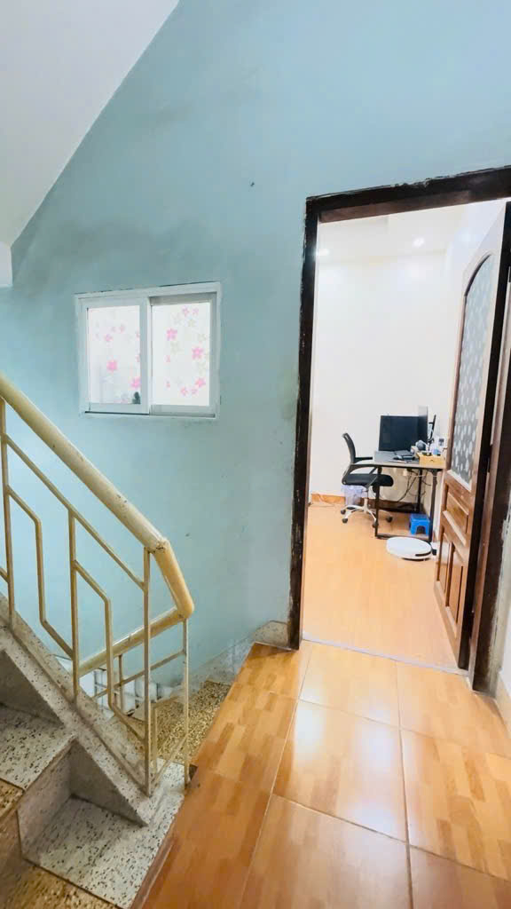 Bán nhà trung tâm Hoàng Mai, ngõ thông, ô tô đô 15m, 40m2 x ngang 4m, giá 7 tỷ