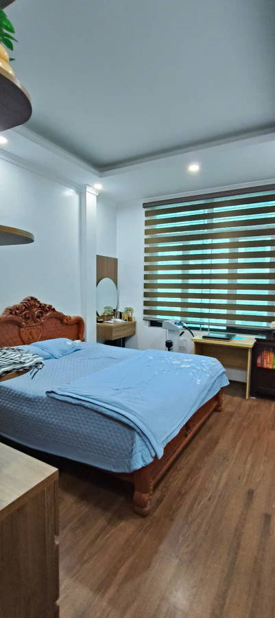 Bán nhà riêng 6 tầng Hoàng Đạo Thành, 30m2, mặt tiền 5,2m, ngõ ô tô đỗ cửa, thang máy