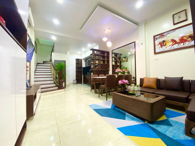 Phân lô Lê Trọng Tấn - 37m2 - 5 tầng - 9,9 tỷ cực hiếm