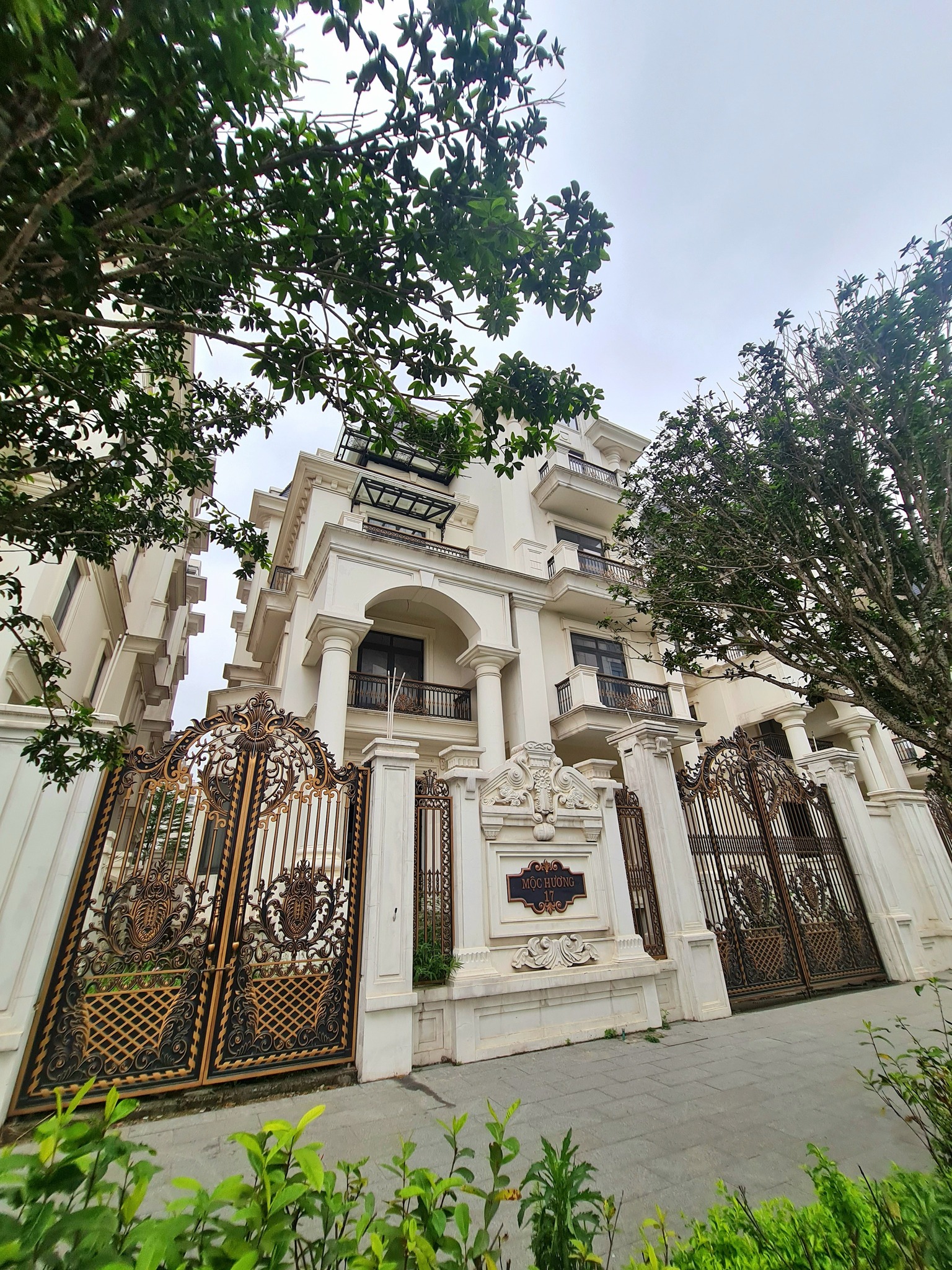 Bán Biệt thự Hàm Nghi, Mỹ Đình, diện tích 256m2, Mặt tiền 15m