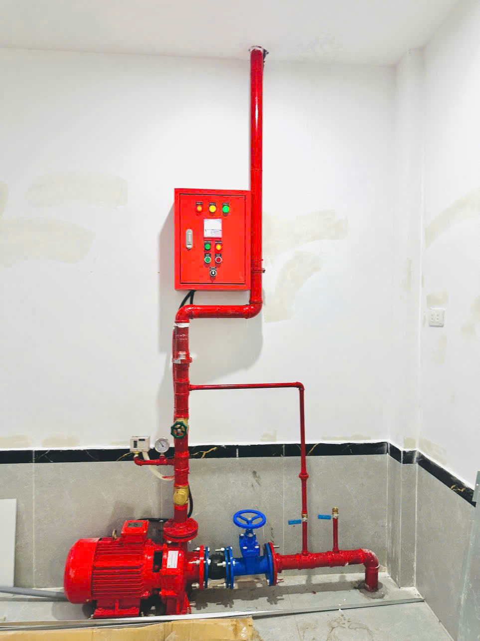 Gà đẻ trứng vàng dòng tiền 60 triệu/ tháng, phố Giáp Bát, ô tô, 6 tầng thang máy, giá 15,3 tỷ