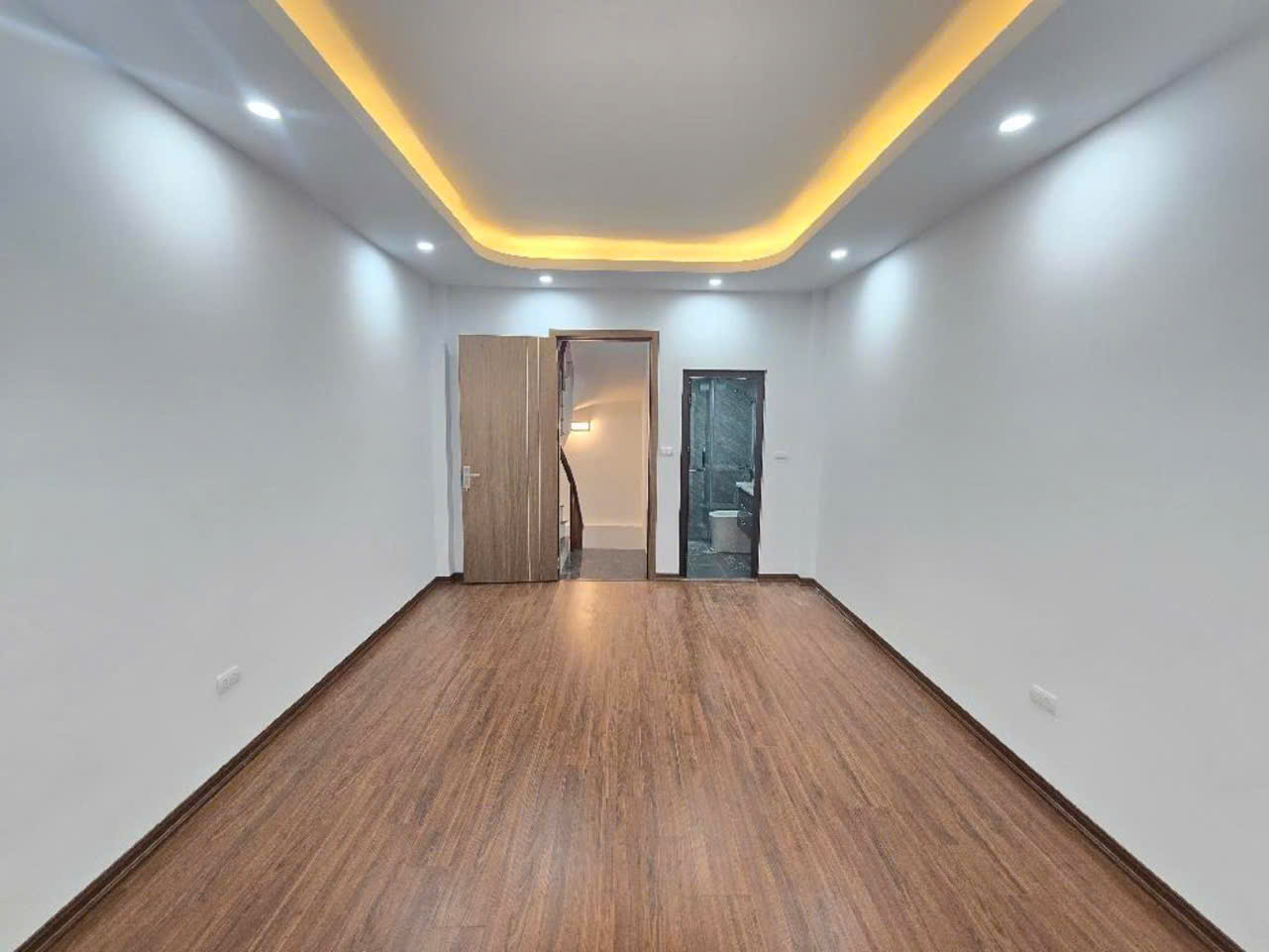 Bán nhà Minh Khai, dân xây, khung cột, ngõ thông, kinh doanh, giá chỉ 6,5 tỷ