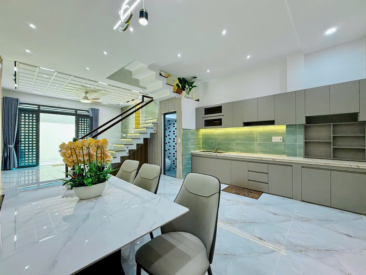 Bán nhà phố đẹp đường Thống Nhất, phường 11, quận Gò Vấp, Hồ Chí Minh