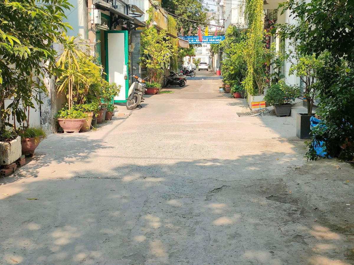 Căn nhà rộng rãi 70m², ngang 6m, hẻm xe hơi, gần đại học Công Thương, giá chỉ 7,7 tỷ