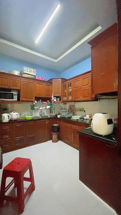 Căn nhà rộng rãi 70m², ngang 6m, hẻm xe hơi, gần đại học Công Thương, giá chỉ 7,7 tỷ
