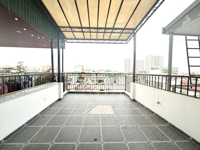 Bán nhà mới phân lô Tam Trinh - 8 tầng thang máy x 52m2 - gara ô tô - ngõ thông 5m - nở hậu