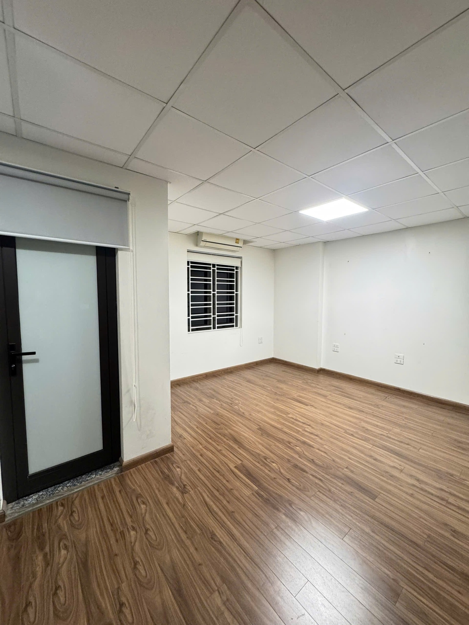 Bán nhà phân lô Võ Chí Công, Tây Hồ lô góc, 7 tầng thang máy