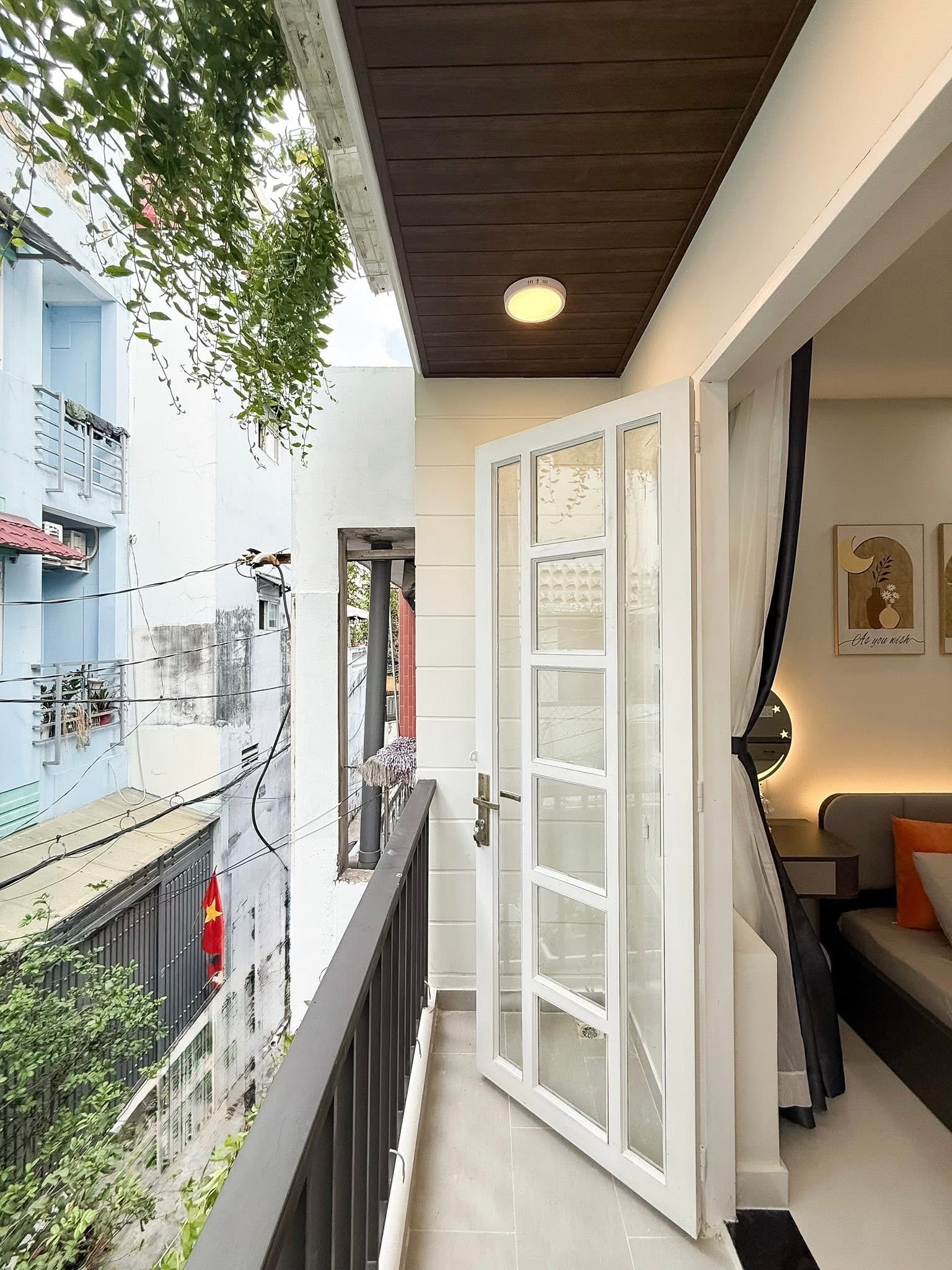 Bán nhà phố đẹp hẻm xe hơi đường Hoàng Hoa Thám, phường 05, quận Bình Thạnh, Hồ Chí Minh