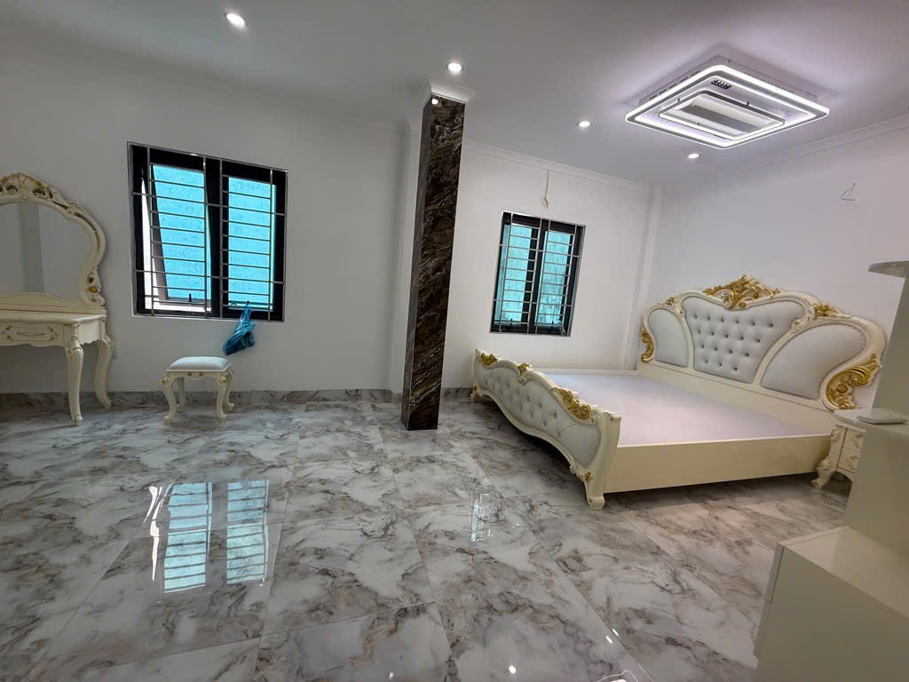 Bán nhà thang máy, trung tâm Minh Khai, 5 tầng, mới koong, diện tích 63m2, giá 8,5 tỷ