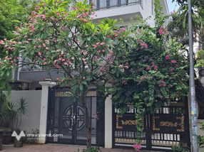 Bán nhà mặt tiền D17 Phước Long B, quận 9, giá 23,5 tỷ