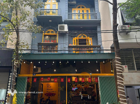 Bán nhà mặt phố Nghĩa Đô, Cầu Giấy, sổ đỏ vuông đẹp