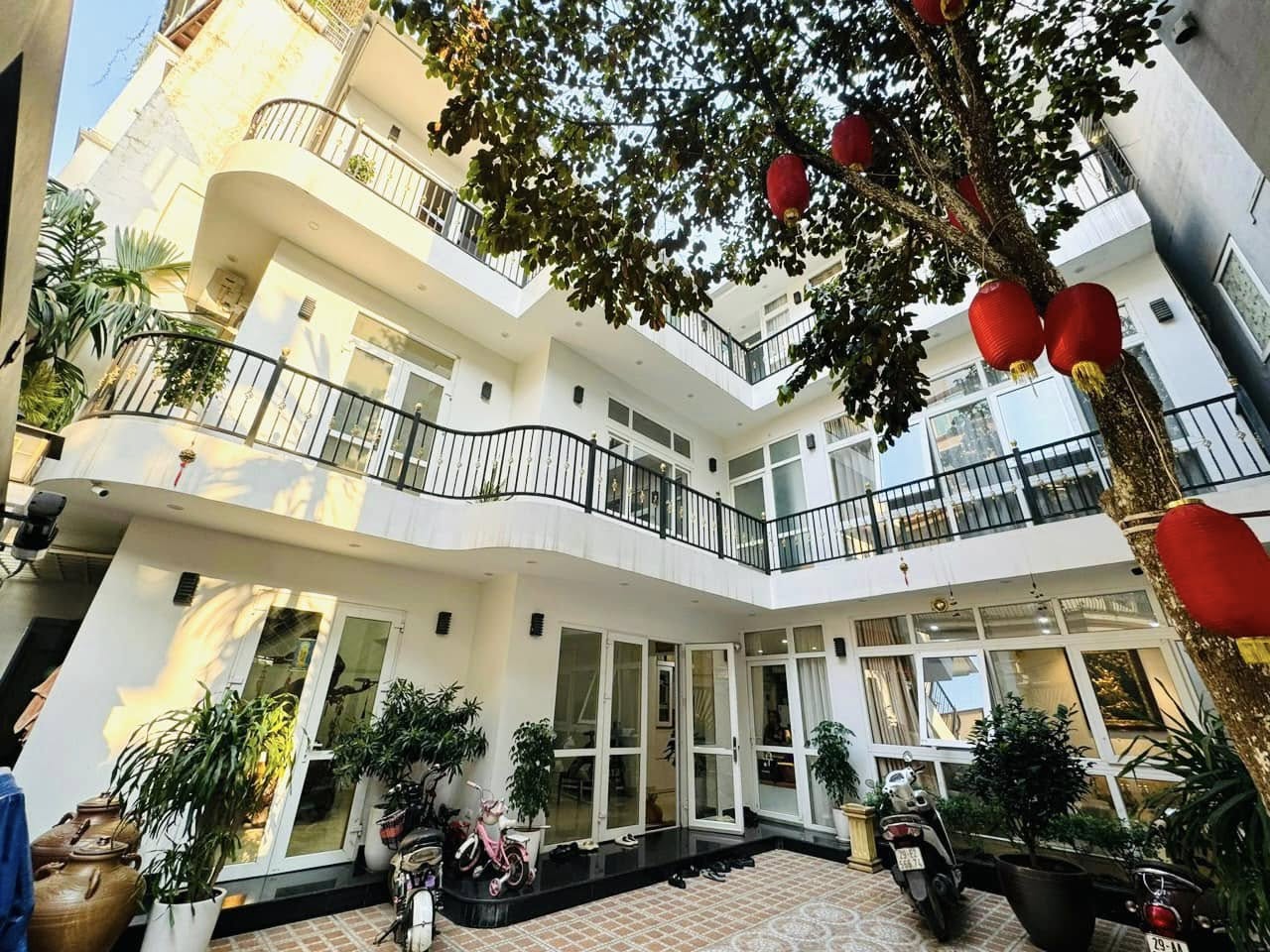 Biệt thự sân vườn bán đảo Tây Hồ không gian sống xanh giữa lòng Hồ Tây