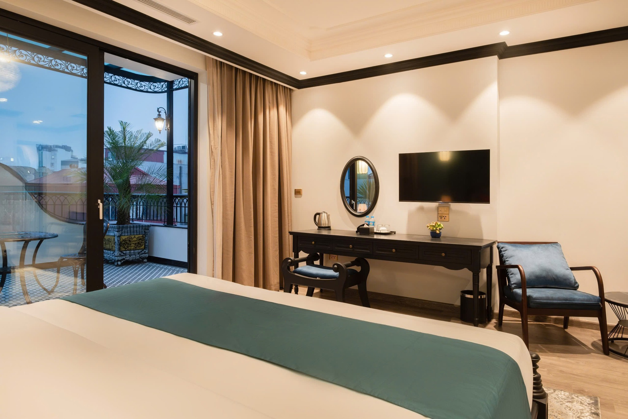 Khách sạn phố cổ Hoàn Kiếm, thiết kế hiện đại, cho thuê 400 triệu