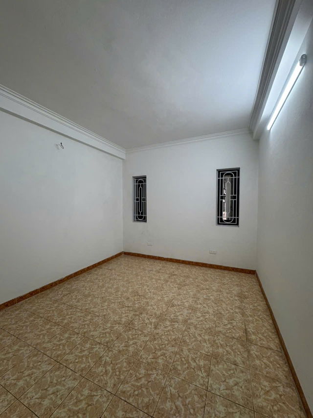 Bán nhà đẹp Kim Đồng 40m2, 4 tầng, ngõ đẹp, ô tô đỗ gần, sổ vuông, khu hiếm nhà bán