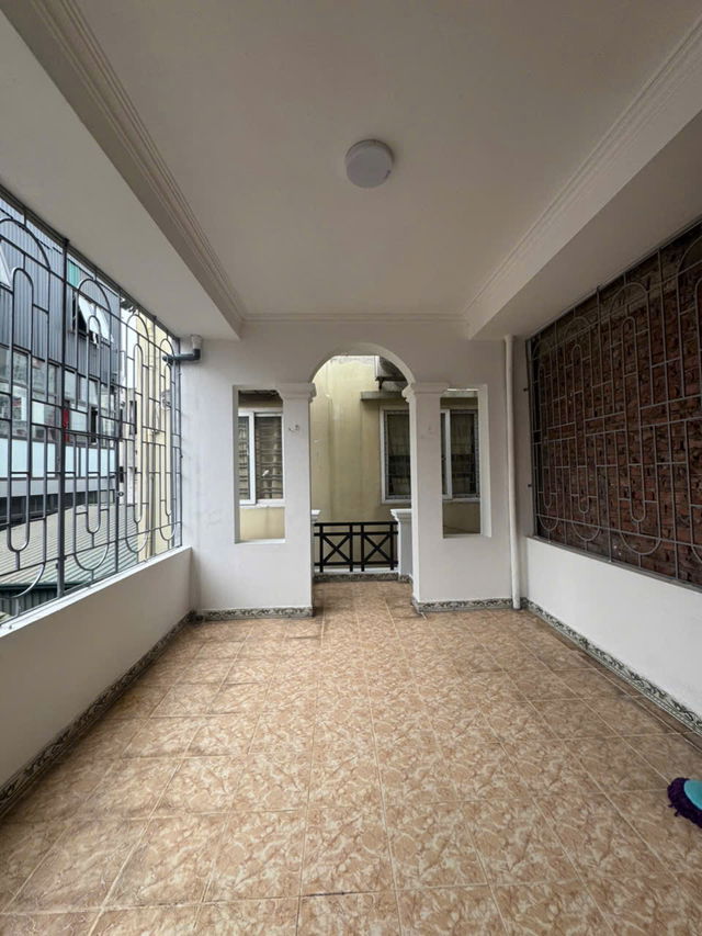 Bán nhà đẹp Kim Đồng 40m2, 4 tầng, ngõ đẹp, ô tô đỗ gần, sổ vuông, khu hiếm nhà bán