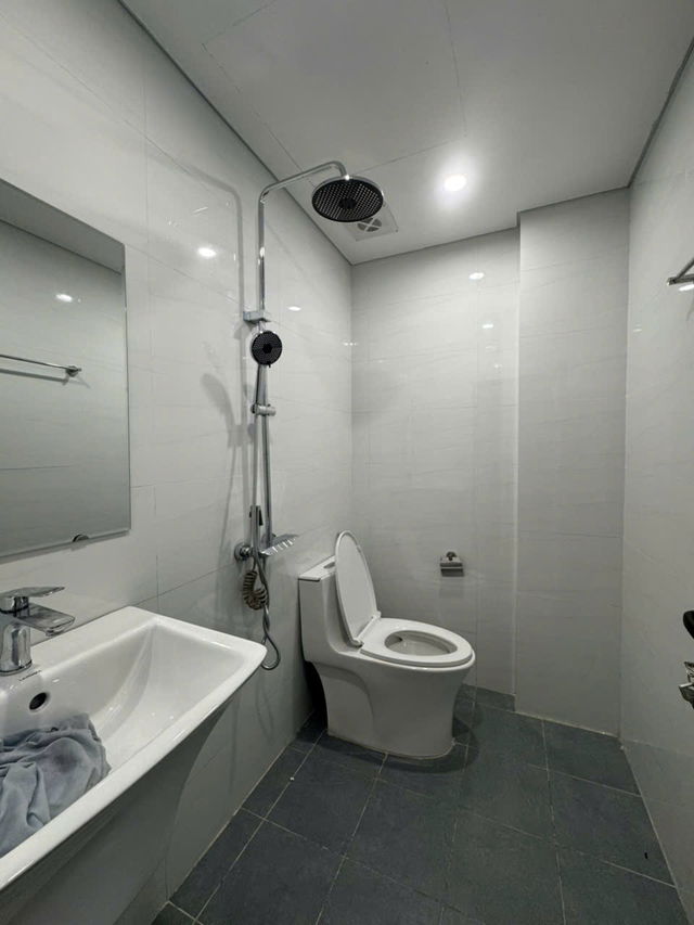 Bán nhà đẹp Kim Đồng 40m2, 4 tầng, ngõ đẹp, ô tô đỗ gần, sổ vuông, khu hiếm nhà bán