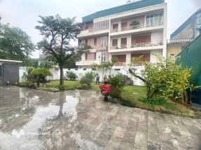 Bán căn biệt thự sân vườn mặt phố phường Quang Trung, 693m2, 3 mặt thoáng, giá tốt