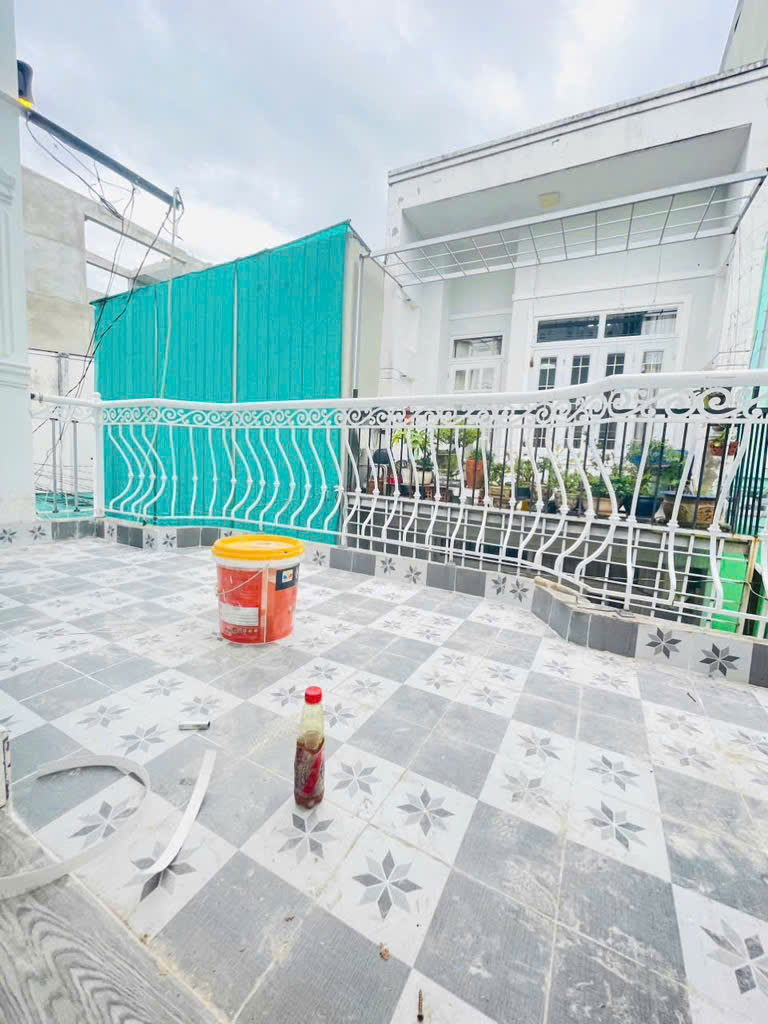 Nhà Phước Kiển 3 tầng, diện tích 156m2, hoàn công chuẩn cách, quận 7, chỉ 1 cây cầu