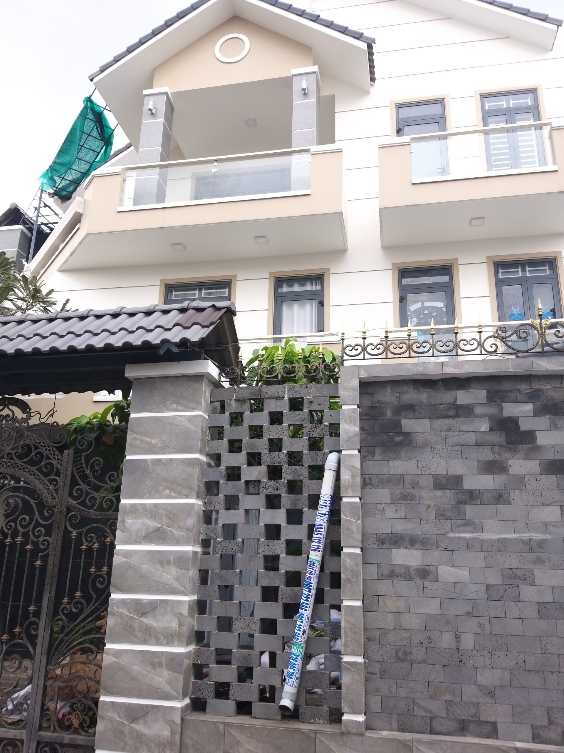 Bán nhà 2 mặt tiền đường 42 Bình Trưng Đông, quận 2, giá 22 tỷ