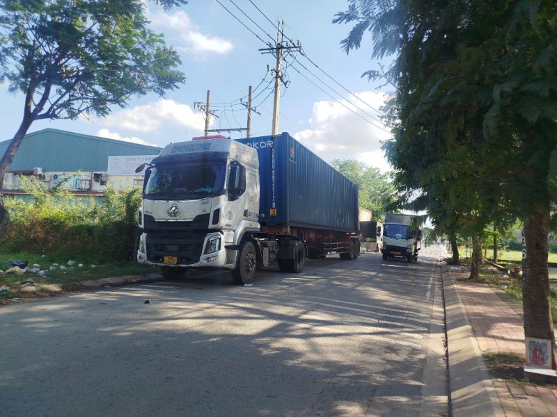 Bán gấp lô đất - làm kho xưởng 856m2- mặt tiền đường Bà Điểm - Hóc Môn