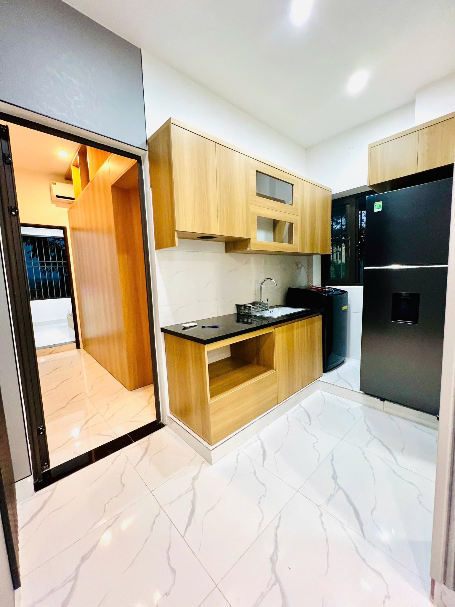 Cần bán gấp căn hộ khu đô thị Nghĩa Đô, diện tích 68m2, 2 ngủ, full nội thất