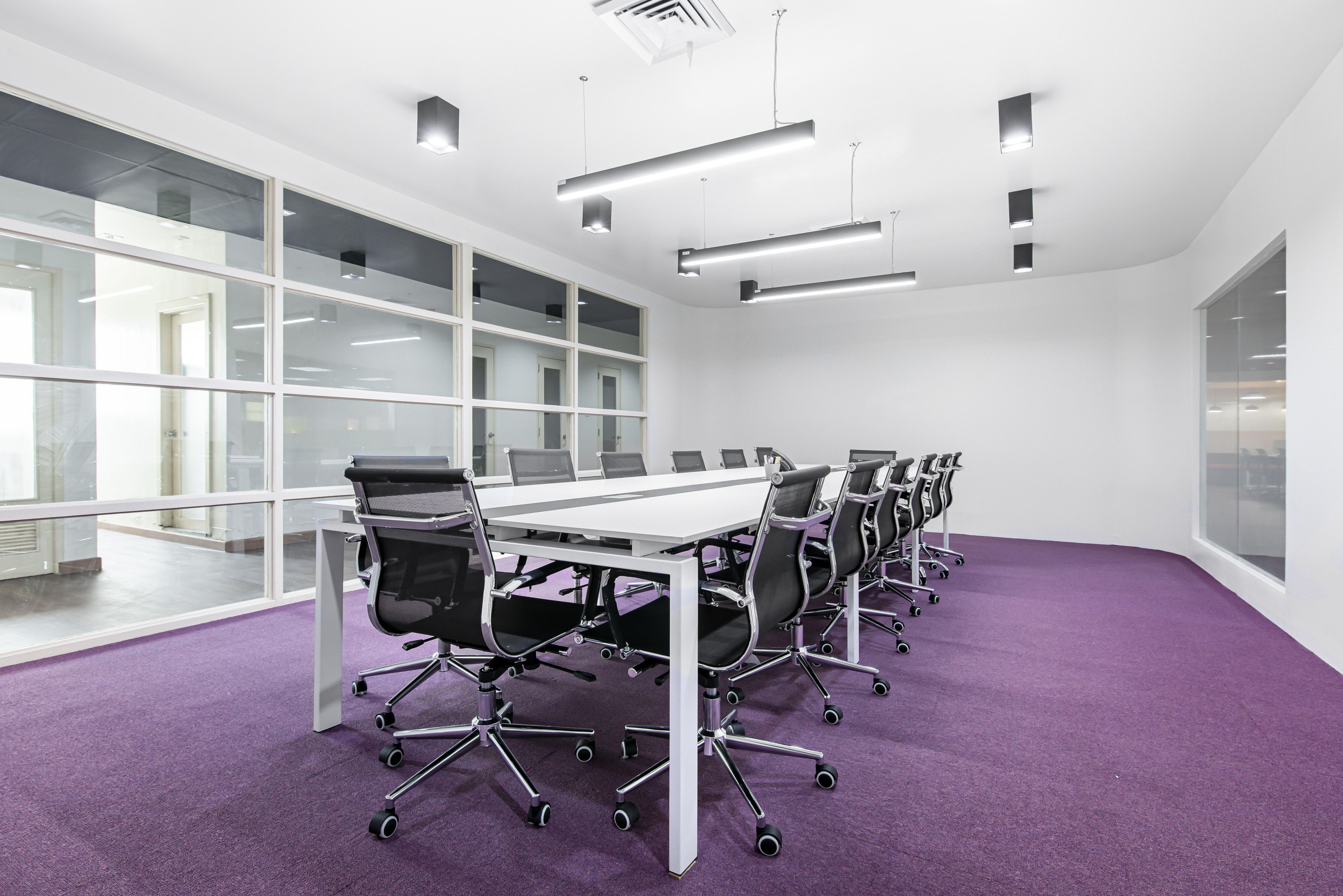 Sẵn sàng làm việc ngay tại không gian văn phòng mở dành cho 10+ người tại Regus MACH Building