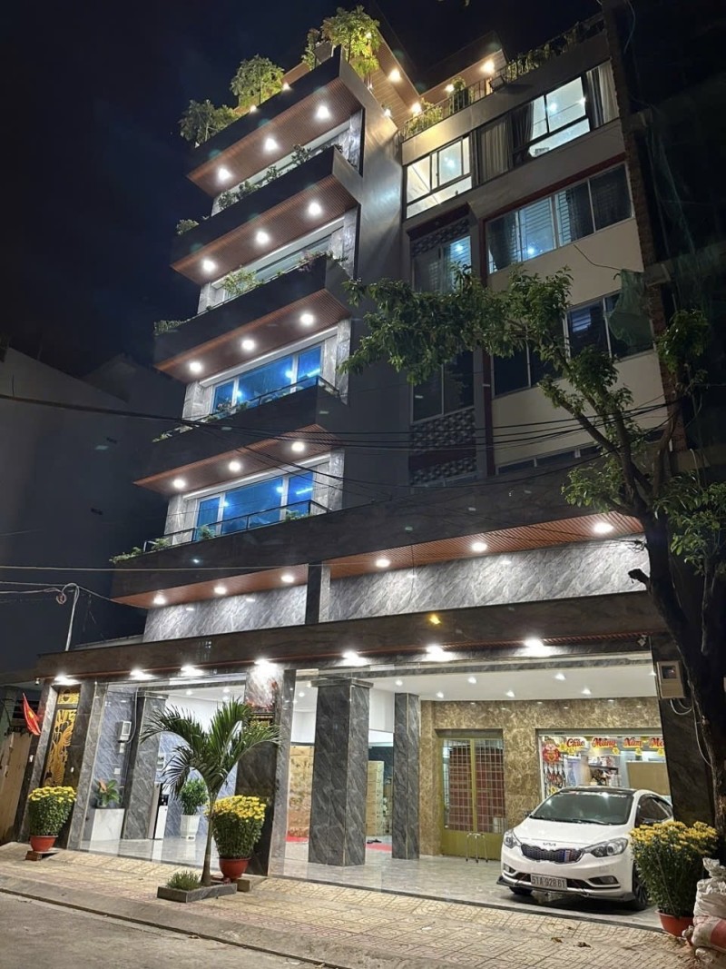 Bán nhà 6 tầng - 6 phòng ngủ - diện tích khủng - gần chợ Tân Hương - siêu thị aeon Tân Phú - gọi cho em xem nhà