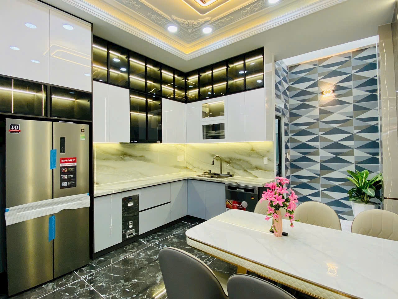 Bán siêu phẩm nhà phố thiết kế tân cổ điển đường Quang Trung, phường 12, quận Gò Vấp, Hồ Chí Minh