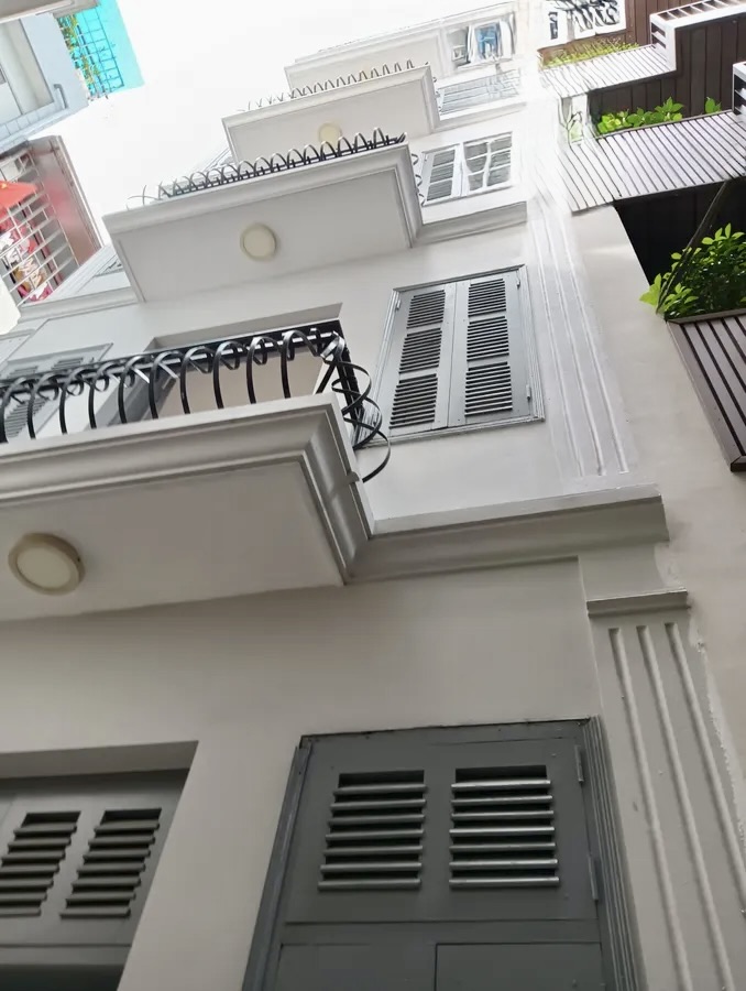 Nhà đẹp Minh Khai, 37m2 x 5 tầng, lô góc, 3 ngủ, hàng xóm Timecity - Imperia, nhỉnh 7 tỷ