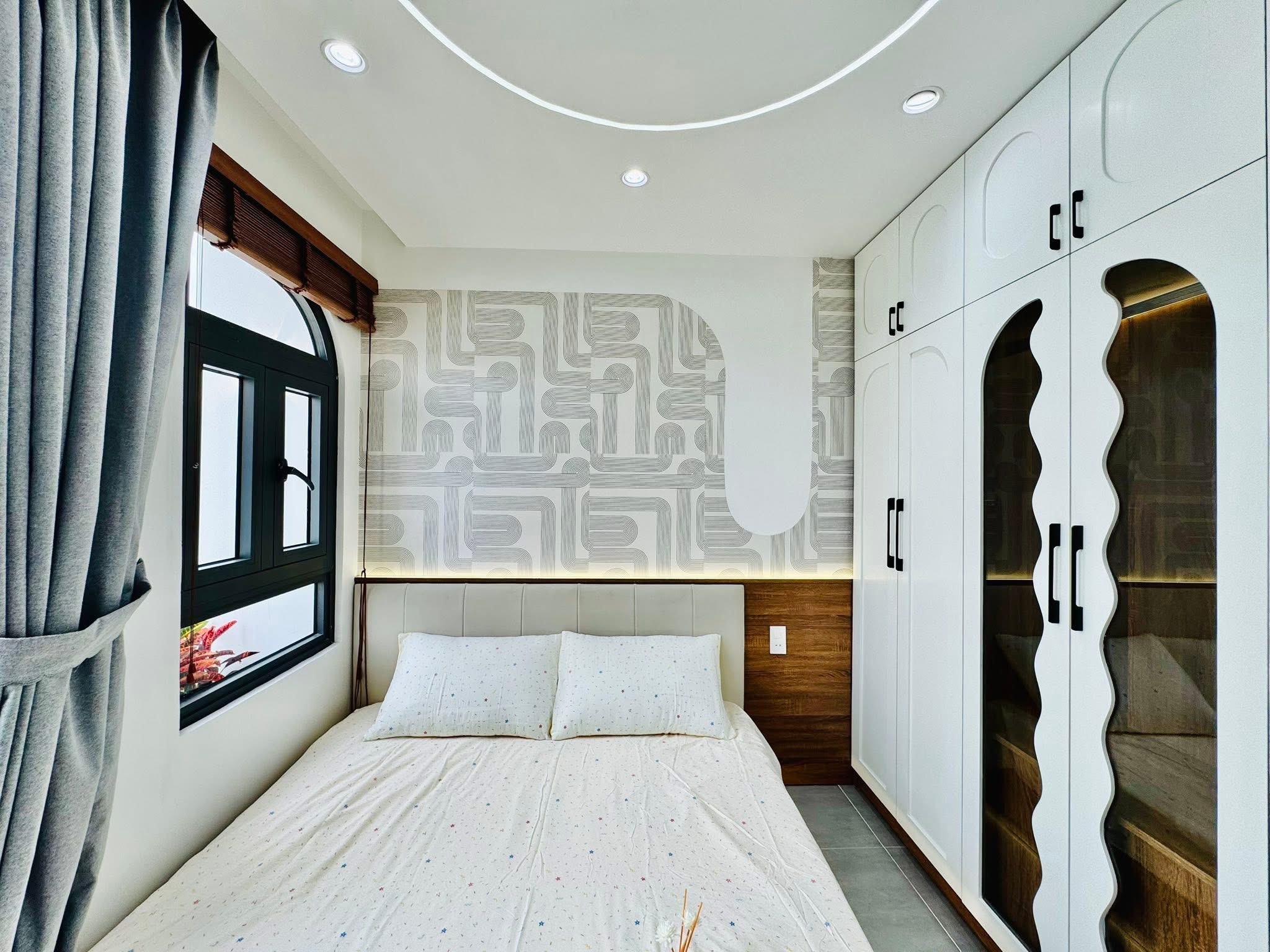 Bán nhà phố đẹp đường Tô Ngọc Vân, phường 15, quận Gò Vấp, Hồ Chí Minh