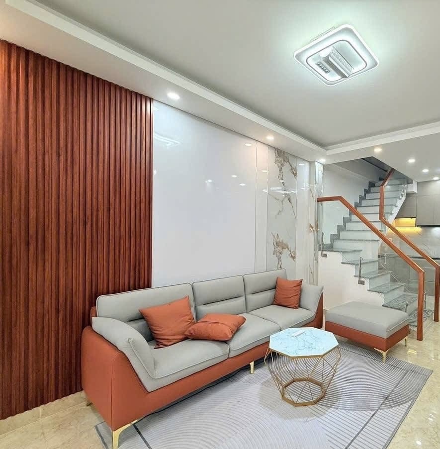 Bán nhà 50m2, 3 tầng, hẻm thông ngay cầu Thi Nghè Giáp, quận 1, chỉ 8 tỷ