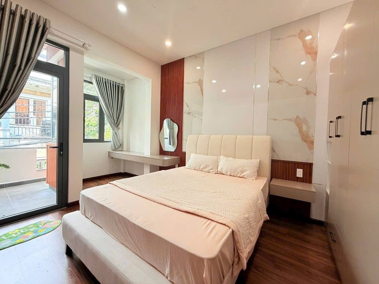 Bán nhà 50m2, 3 tầng, hẻm thông ngay cầu Thi Nghè Giáp, quận 1, chỉ 8 tỷ