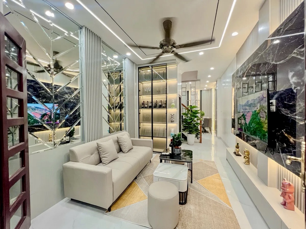 Hiếm siêu phẩm lô góc phố Minh Khai - Hai Bà Trưng - gần ô tô - 40m2 - 4 tầng - full đồ