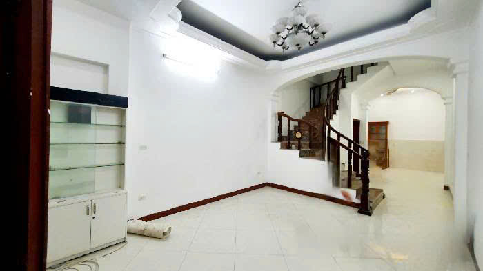 Bán nhà Nguyễn Đức Cảnh, ngõ thông, ô chờ thang máy, kinh doanh, diện tích 68m2, giá 11,8 tỷ