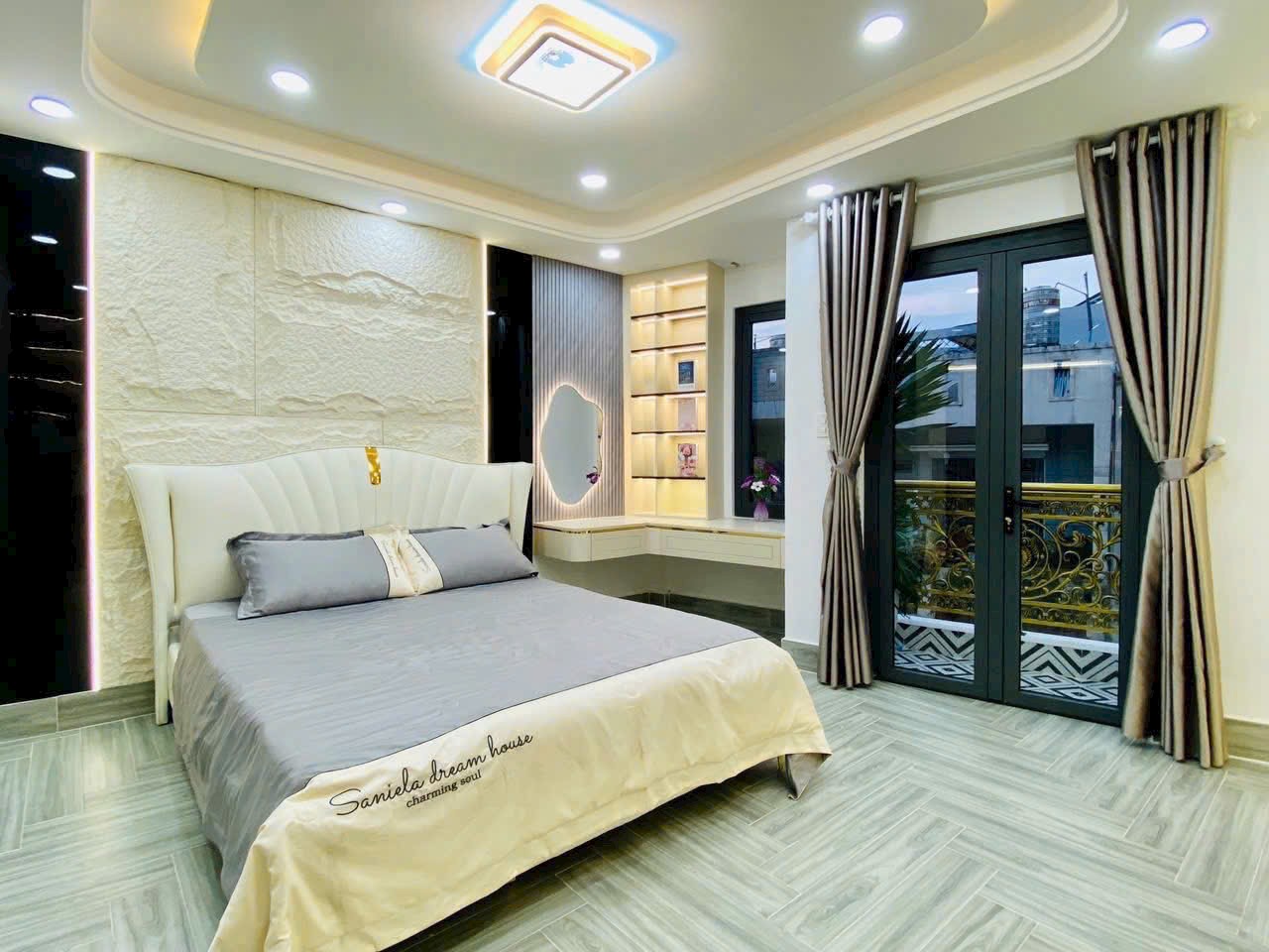 Bán nhà phố thiết kế tân cổ điển đường Bùi Quang Là, phường 12, quận Gò Vấp, Hồ Chí Minh