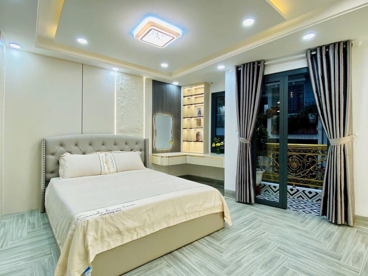 Bán nhà phố thiết kế tân cổ điển đường Bùi Quang Là, phường 12, quận Gò Vấp, Hồ Chí Minh